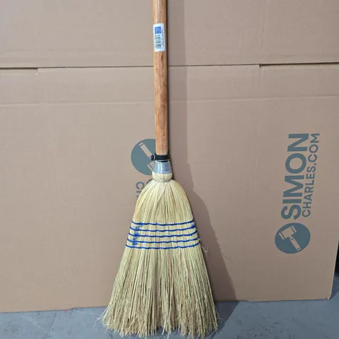 TRADITIONAL CORN BROOM