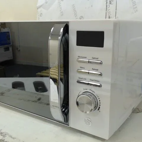 SWAN 700W WHITE SYMPHONY DIGITAL MICROWAVE