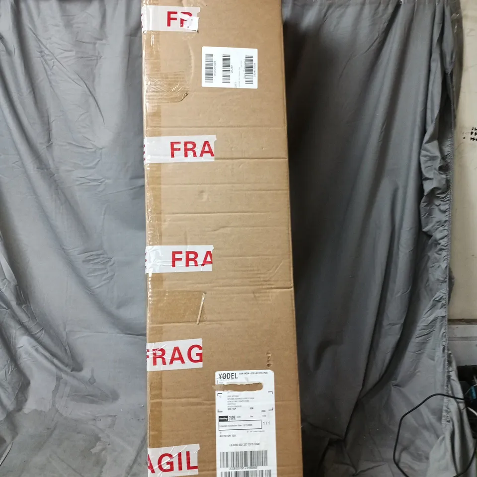 BOXED 6FT CASHMERE TIPS CHRISTMAS TREE - COLLECTION ONLY