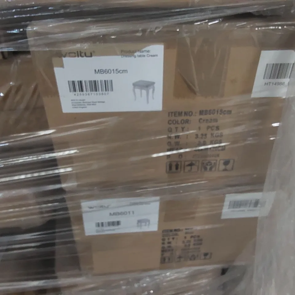 PALLET OF ASSORTED ITEMS INCLUDING: DRESSING TABLE STOOLS, GARDEN SCREENING, UNDER SINK BATHROOM CABINET, FLOATING SHELF ECT