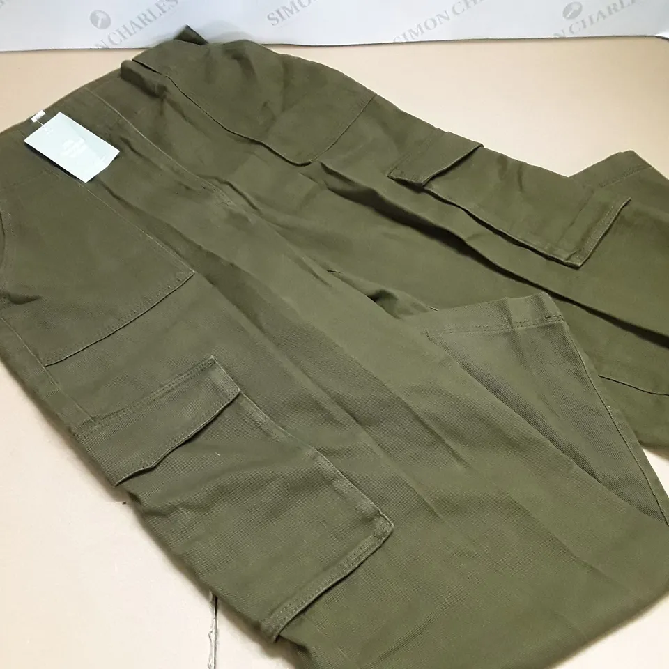 H&M GREEN COMBAT TROUSERS - UK14