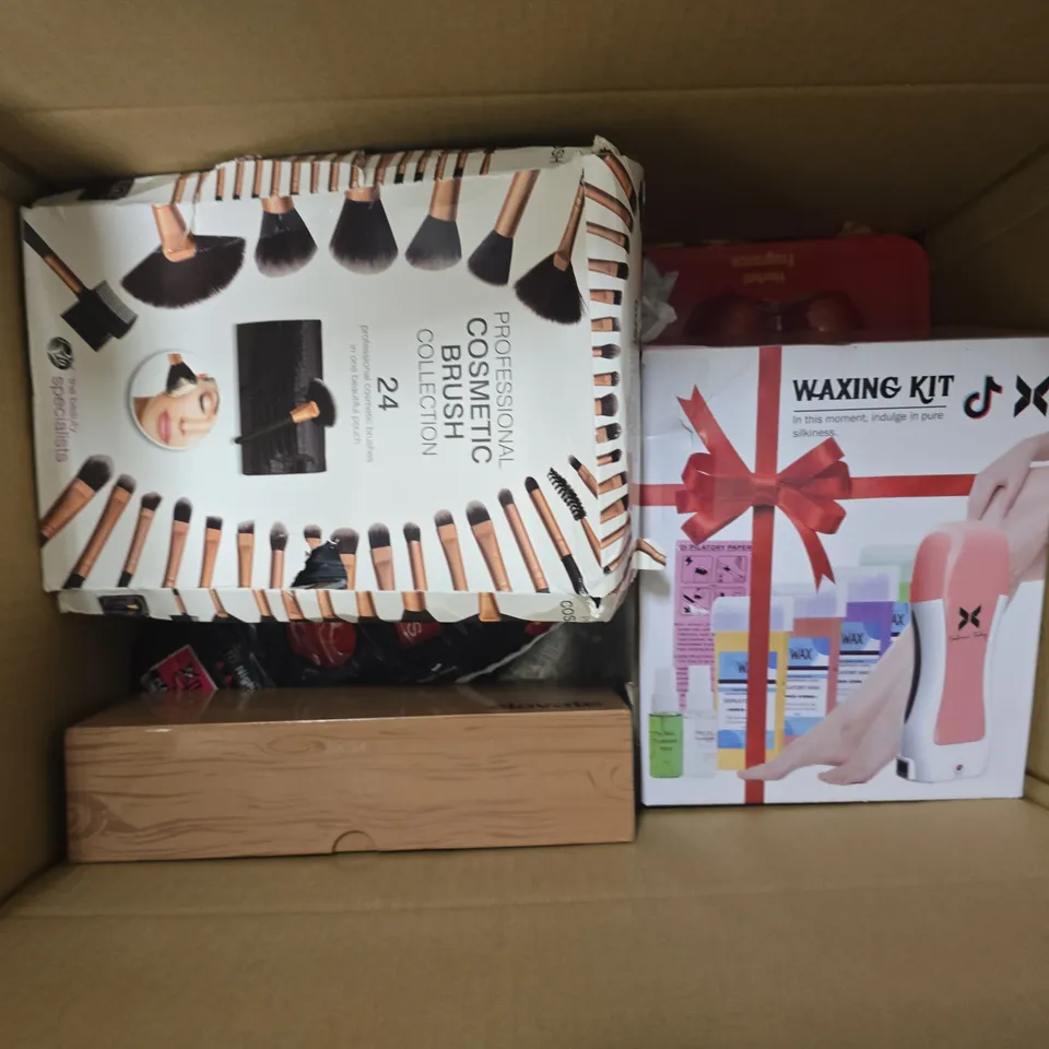 APPROXIMATELY 12 ASSORTED HEALTH & BEAUTY PRODUCTS TO INCLUDE WAXING KIT, DEEP HEAT HERBAL FRAGRANCE, BARREL BRUSH, ETC - COLLECTION ONLY