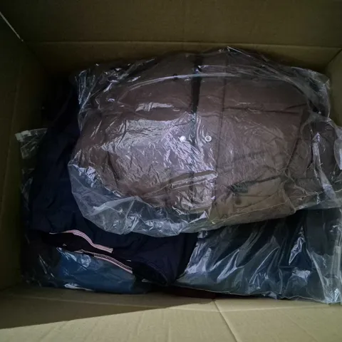 APPROXIMATELY 25 ASSORTED CLOTHING AND FASHION PRODUCTS IN VARIOUS STYLES AND SIZES - COLLECTION ONLY