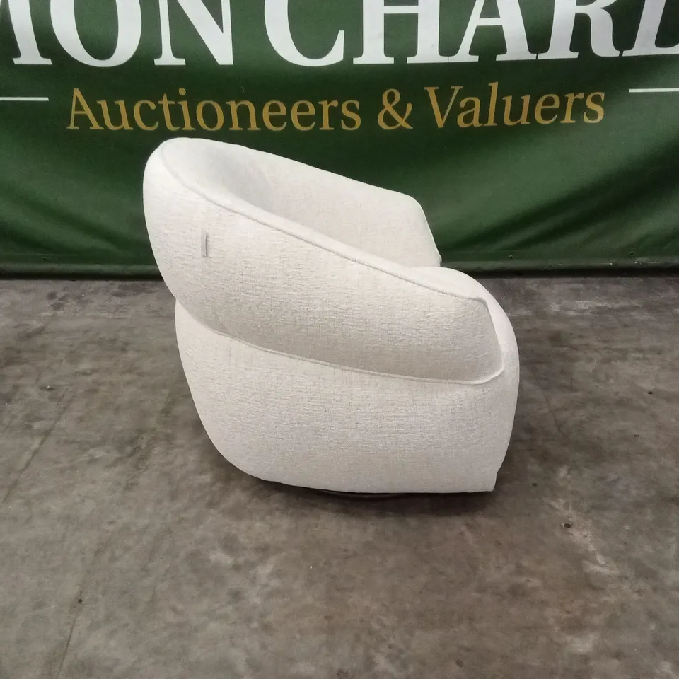 QUALITY DESIGNER ITALIAN MADE SUNI SWIVELLING CHAIR, FABRIC