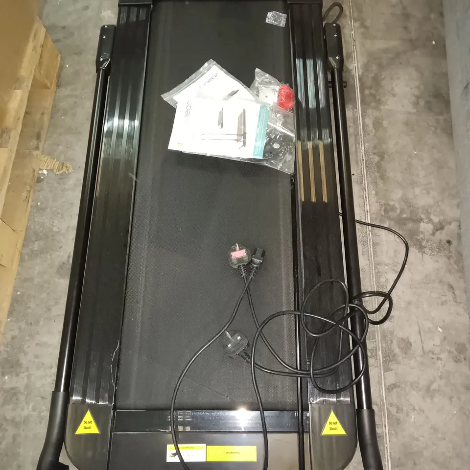 UNBOXED LINEAR TREADMILL