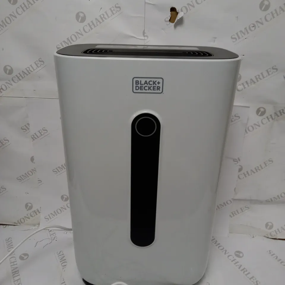 BLACK + DECKER 20 LITRE DEHUMIDIFIER 