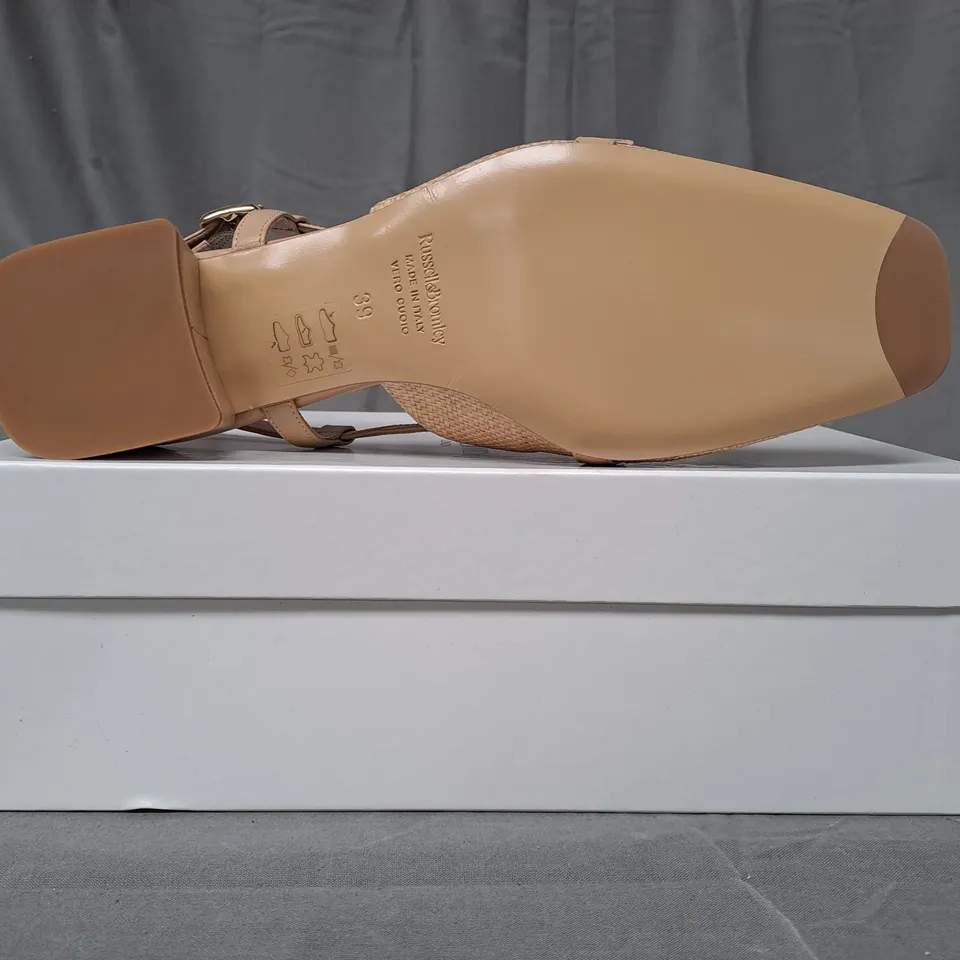 BOXED PAIR OF RUSSELL & BROMLEY CLOSED TOE LOW BLOCK HEEL SHOES EU SIZE 39