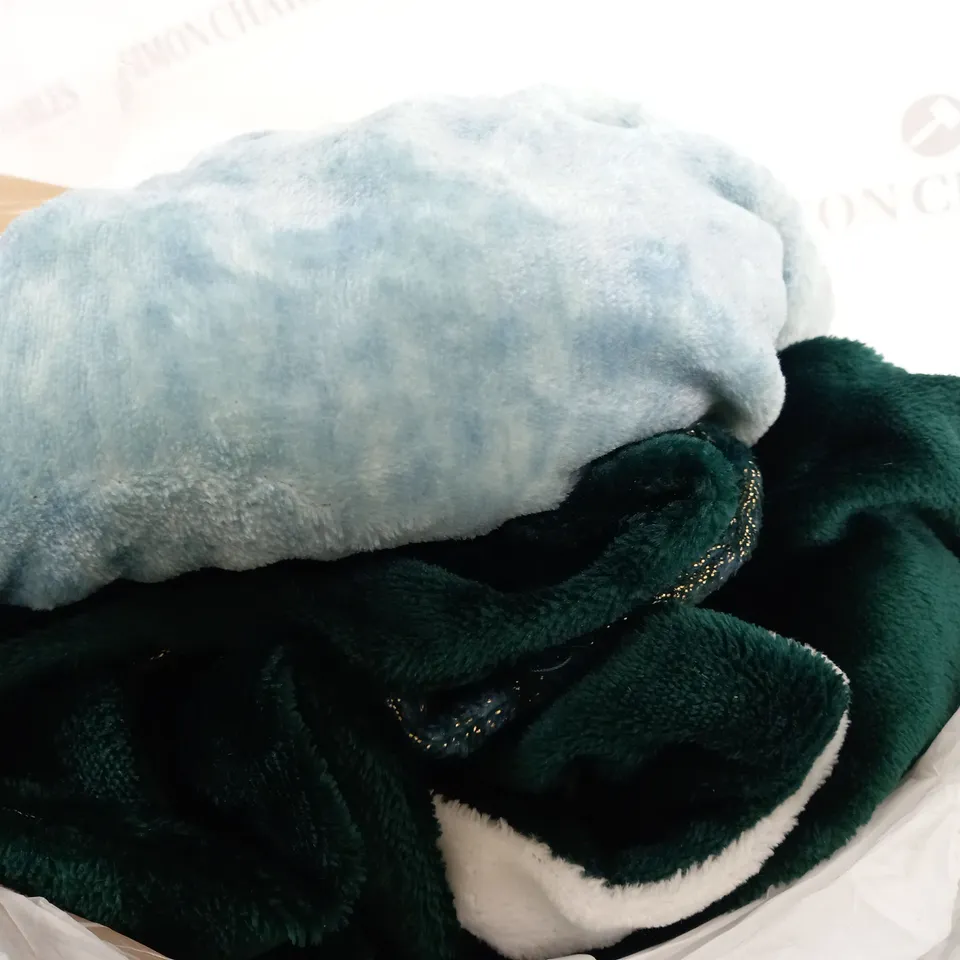 EMERALD GREEN KINGSIZE BEDDING