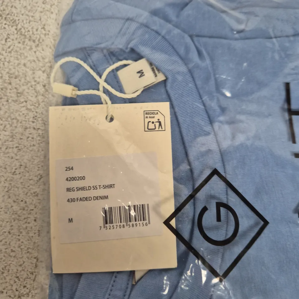GANT REG SHIELD SS T-SHIRT – FADE DENIM, UK M (M)