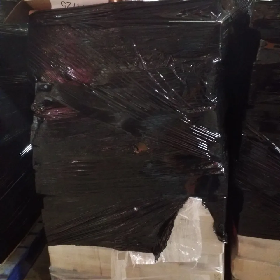 PALLET CONTAINING LARGE QUANTITY OF ASSORTED GREETINGS CARDS