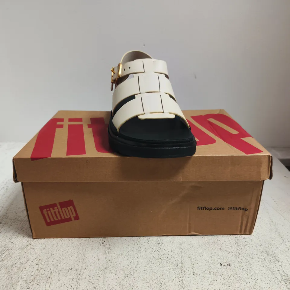 BOXED PAIR OF FITFLOP GEN-FF LEATHER FISHERMAN SANDALS IN CREAM SIZE UK 5