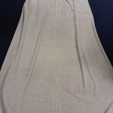 250 x 150cm FLUFFY WHITE RUG