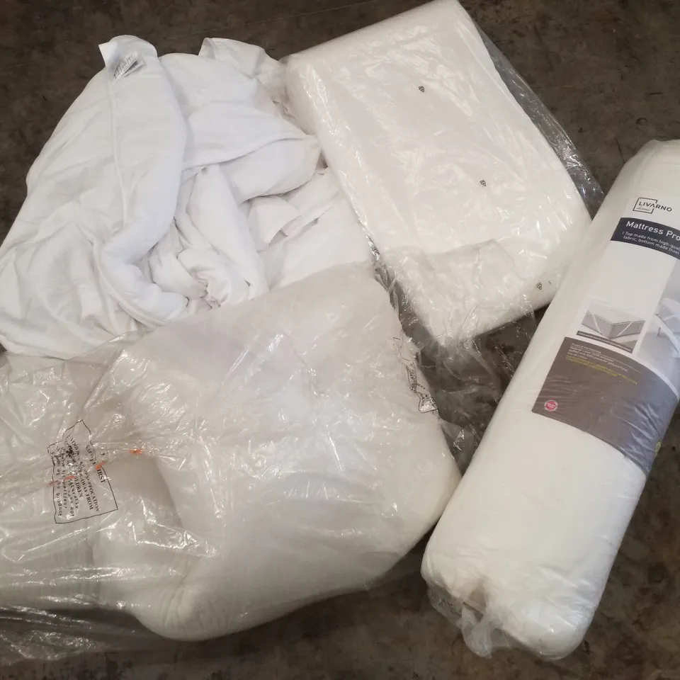 PALLET CONTAINING ASSORTED BEDDING 