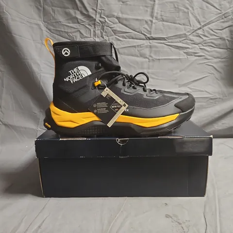 BOXED PAIR OF THE NORTH FACE SUMMIT FASTPACK GORE-TEX BOOTS IN BLACK/YELLOW SIZE UK 13