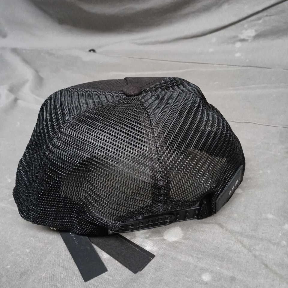 AMIRI CAP – BLACK TRUCKER MESH BACK HAT