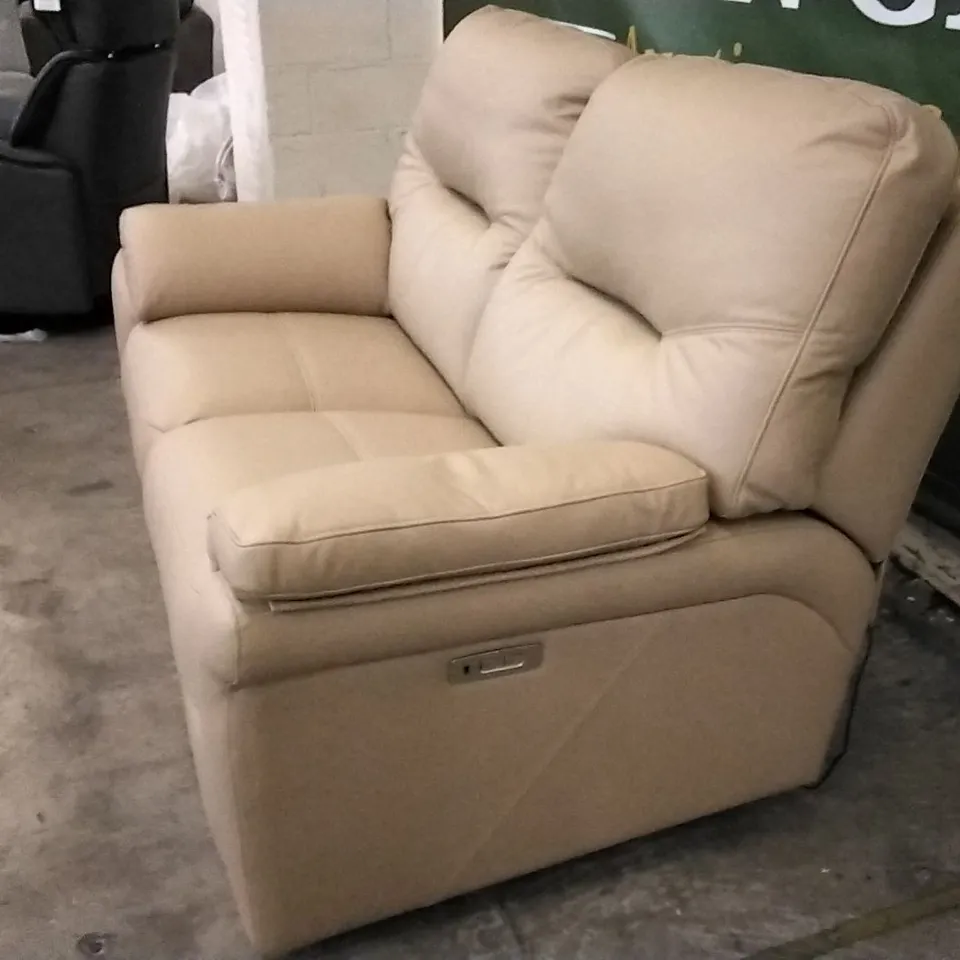 QUALITY BRITISH DESIGNED & MANUFACTURED G PLAN SEATTLE 2 SEATER POWER RECLINER CAMBRIDGE PUTTY LEATHER