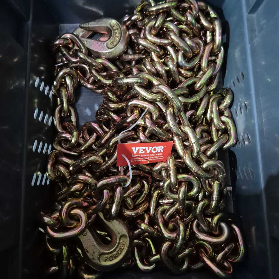 VEVOR Heavy-Duty Chain with Forged Hooks – Coil in Container