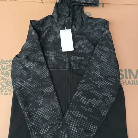 MOUNTAIN WAREHOUSE EXODUS KID'S CAMO YOKE WATER RESISTANT SOFTSHELL IN BLACK SIZE 13 YEARS