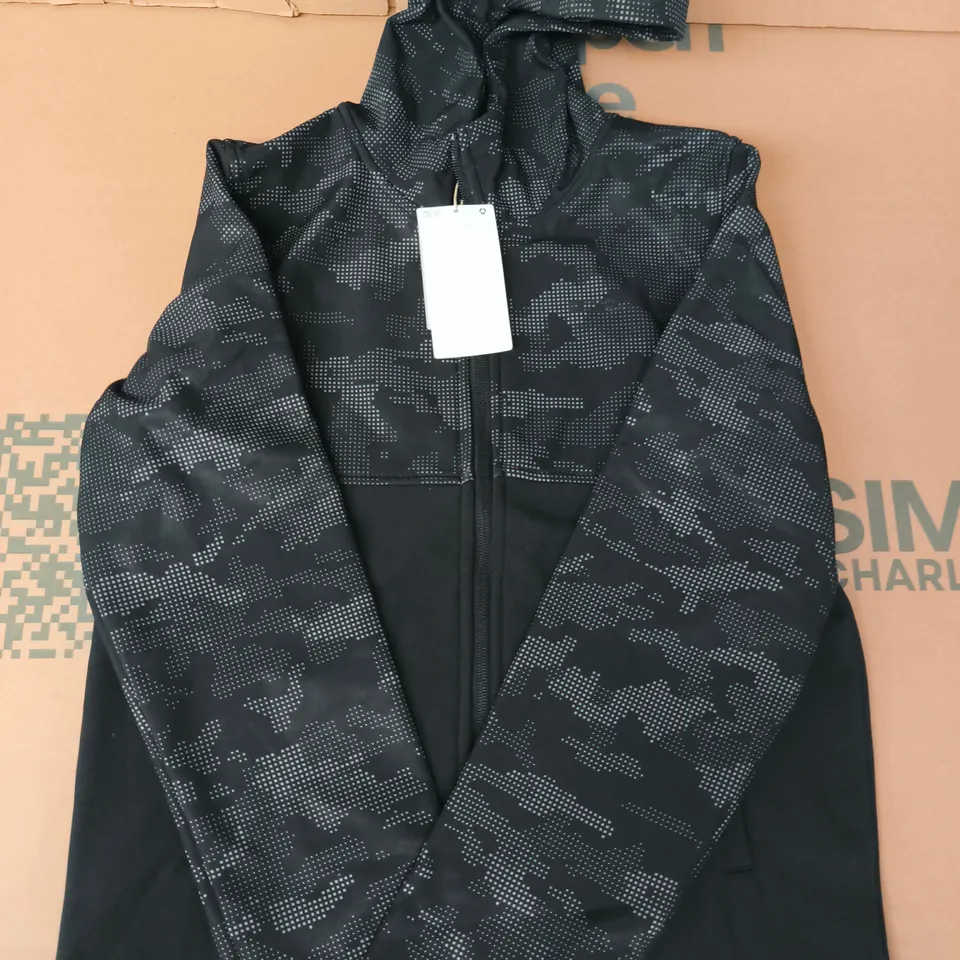 MOUNTAIN WAREHOUSE EXODUS KID'S CAMO YOKE WATER RESISTANT SOFTSHELL IN BLACK SIZE 13 YEARS