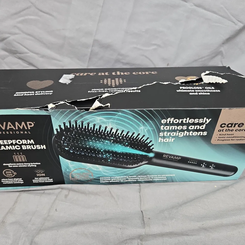 REVAMP PROFESSIONAL DEEPFORM CERAMIC BRUSH – BOXED