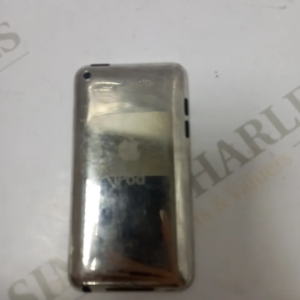IPOD TOUCH 4TH GEN