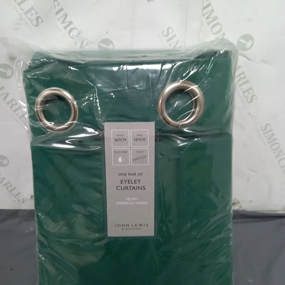 JOHN LEWIS ONE PAIR OF EYELET CURTAINS VELVET EMERALD GREEN 167CM BY 137CM 