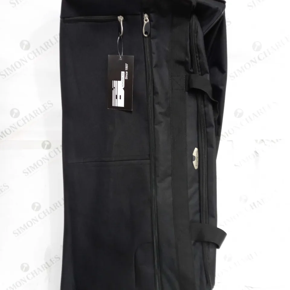 BORDERLINE SUIT CASE WITH 2 WHEELS IN BLACK