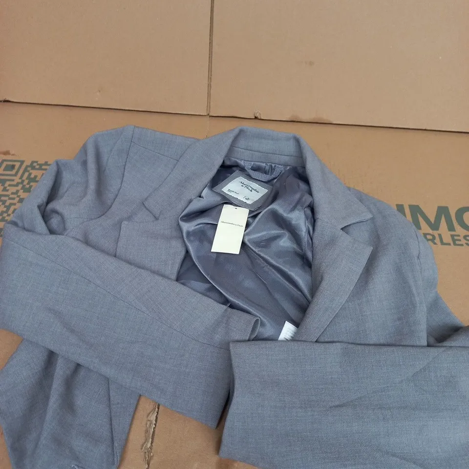 ABERCROMBIE & FITCH GREY BLAZER, SIZE S