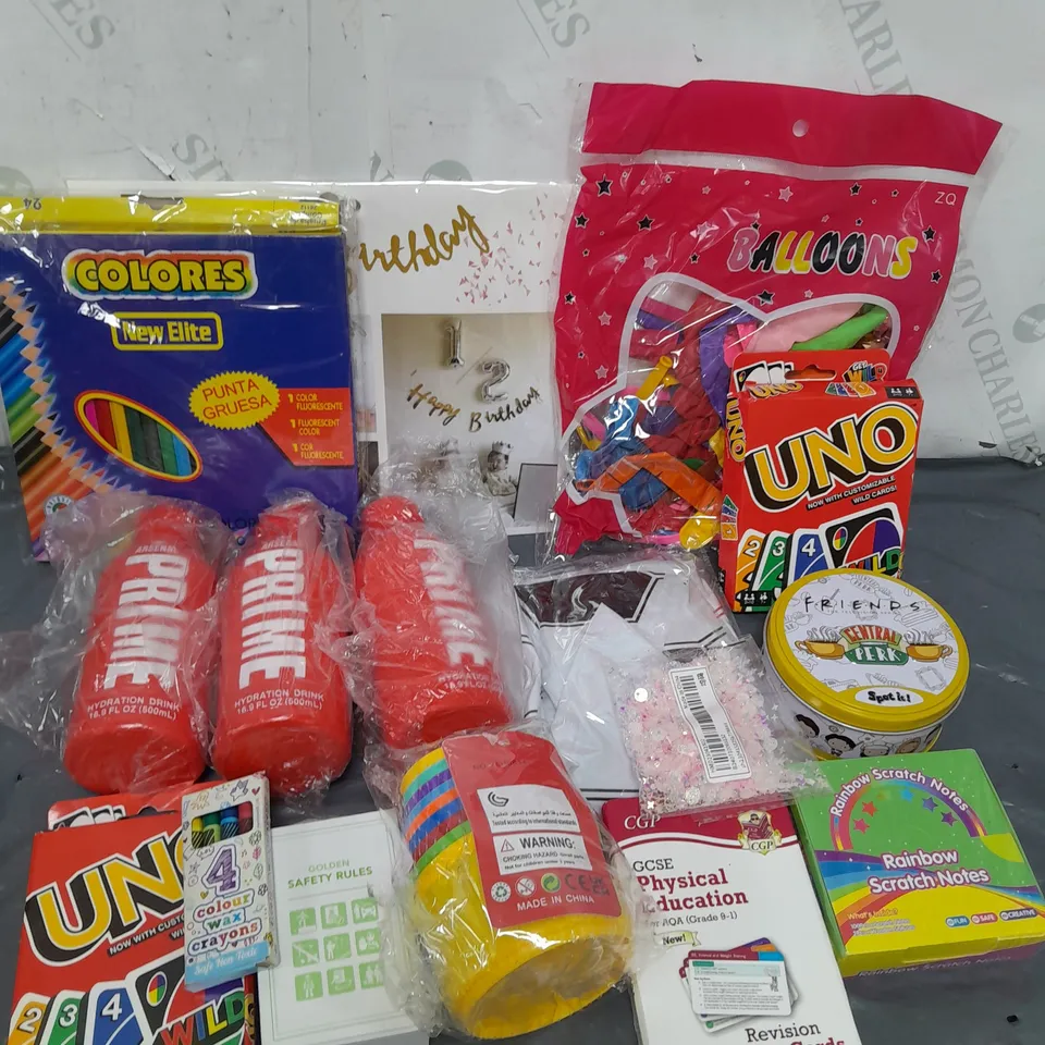 APPROXIMATELY 20 ASSORTED TOYS & GAMES PRODUCTS TO INCLUDE INFLATABLE FOOTBALL, UNO CARD GAME, ARSENAL PRIME TOY BOTTLE, ETC