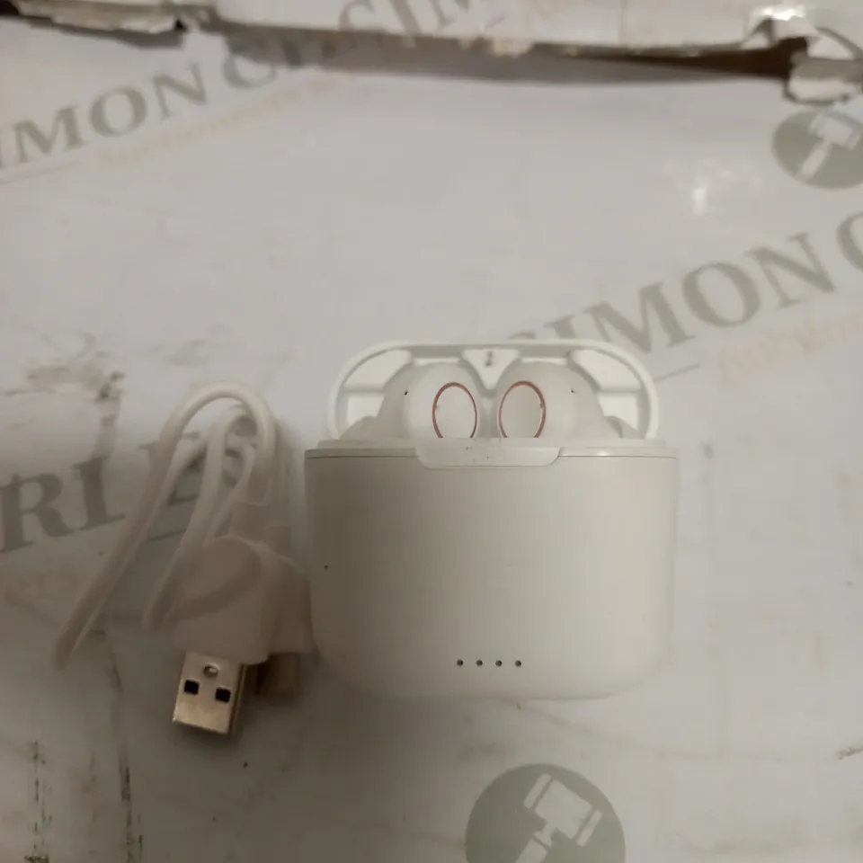 BLUETOOTH TRUE WIRELESS EARBUDS WITH NOISE CANCELLING 