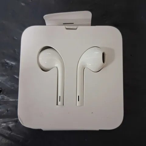 APPROXIMATELY 60 PAIRS OF IN EAR HEADPHONES