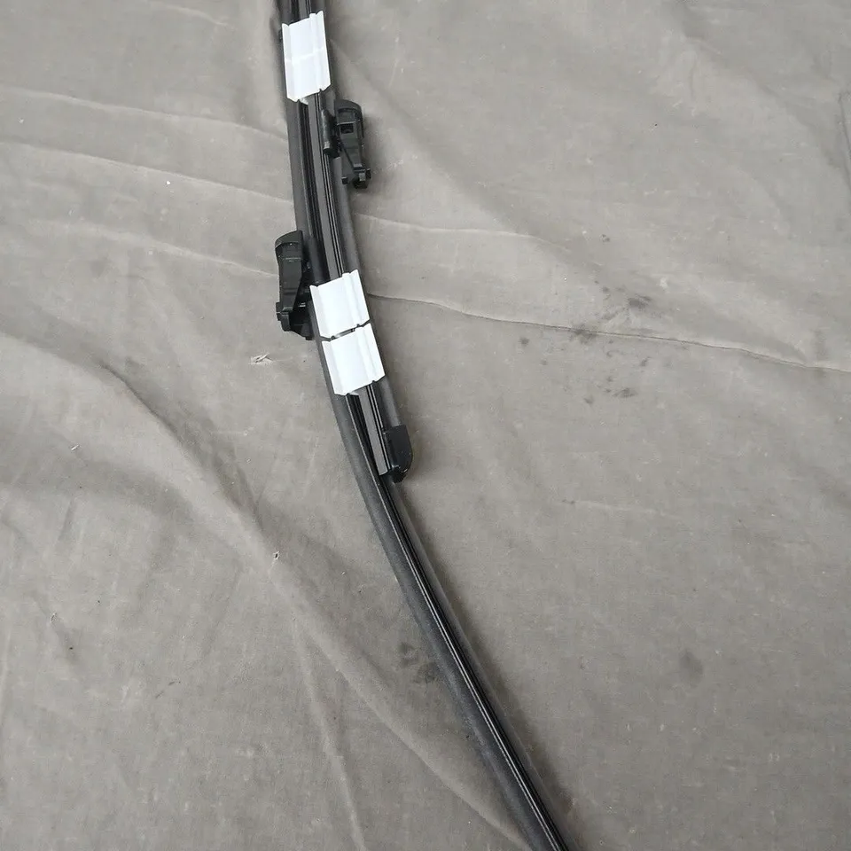 VALEO SILENCIO FLAT WIPER BLADE SET (VF46)