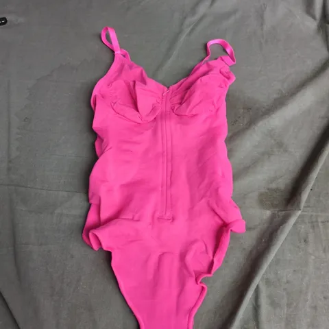 FEELINGIRL WOMEN'S PINK SEAMLESS BODY-SHAPING BODYSUIT β SIZE M