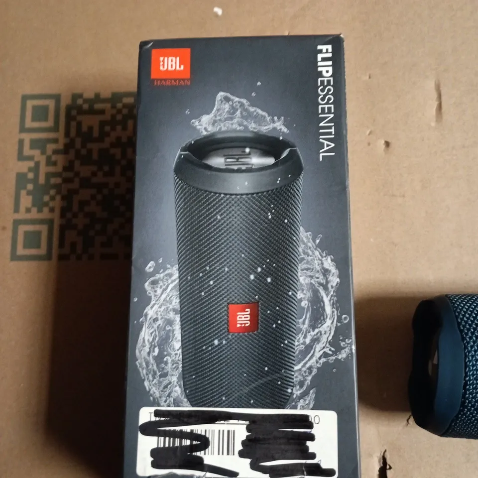 JBL FLIP ESSENTIAL PORTABLE BLUETOOTH SPEAKER – BLUE (BOXED)