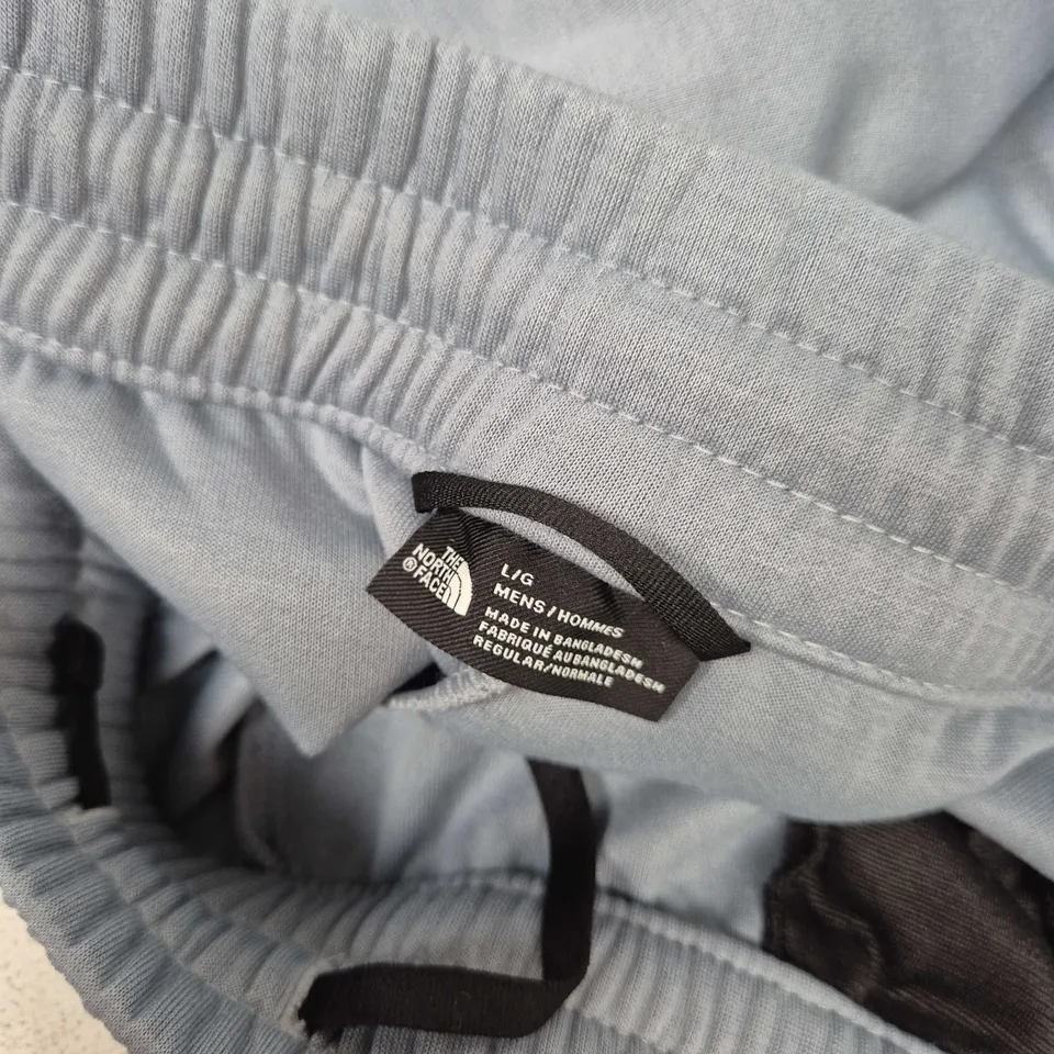 THE NORTH FACE MENS JOGGERS IN BLUE TWO TONE - LARGE