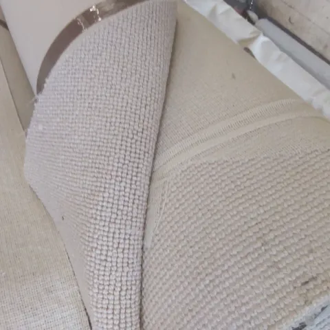 ROLL OF QUALITY LANDMARK CASTLE PEMBROKE CARPET - APPROXIMATELY 4 x 11.1m
