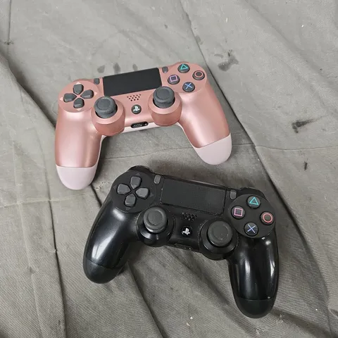 2 X PLAYSTATION 4 WIRELESS CONTROLLERS 