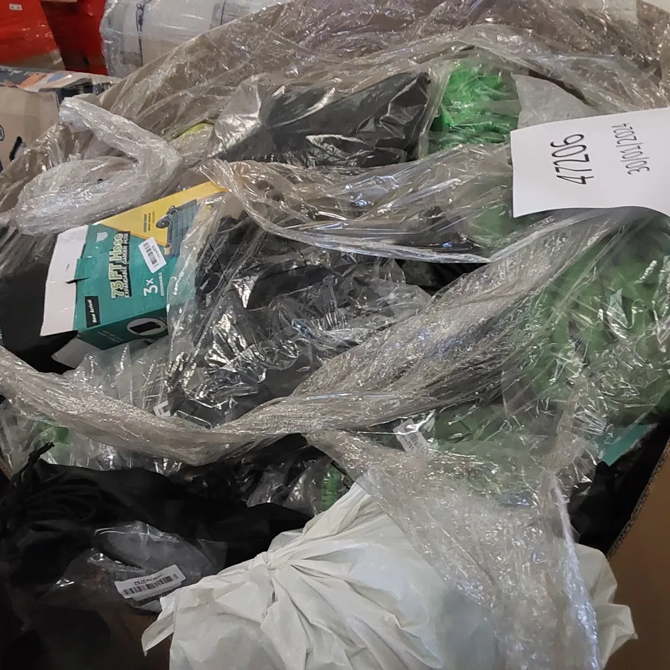 PALLET TO CONTAIN A LARGE ASSORTMENT OF GARDEN HOSE PRODUCTS