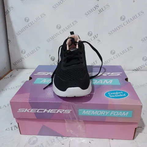 BOXED BLACK SKETCHERS TRAINING SHOES SIZE 7 