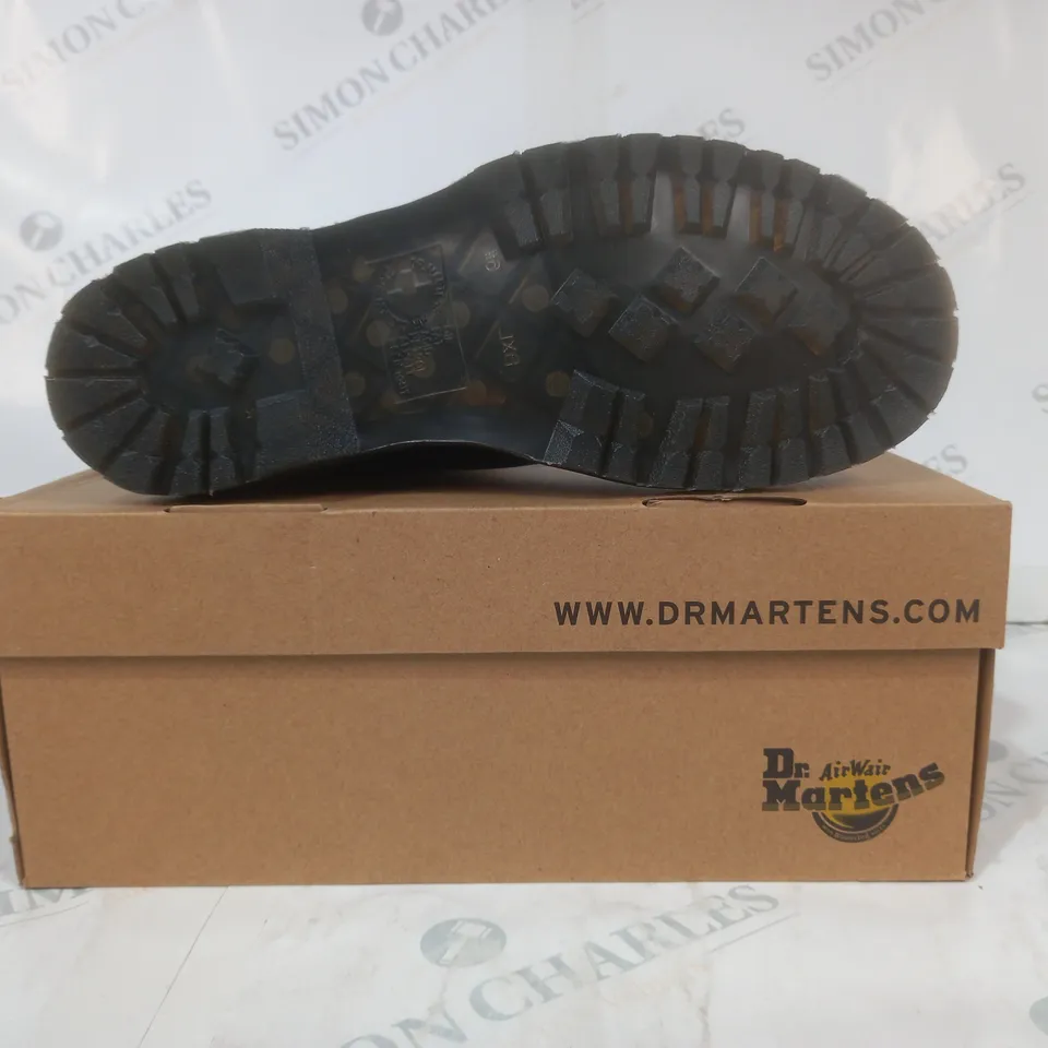 BOXED PAIR OF DR MARTENS 2976 LEONORE ANKLE BOOTS IN BLACK UK SIZE 6