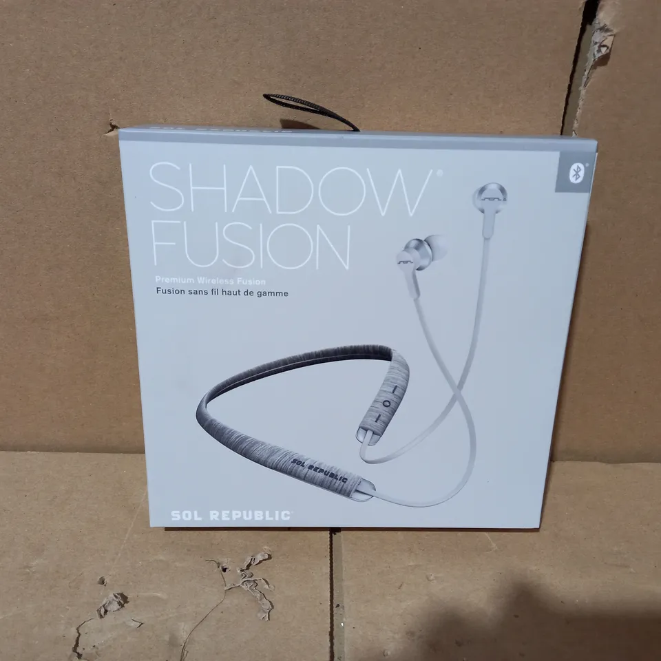BOXED BRAND NEW SOL REPUBLIC SHADOW FUSION PREMIUM WIRELESS EARPHONES