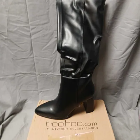 BOOHOO BLACK KNEE-HIGH BOOTS WITH BLOCK HEEL, UK SIZE 6