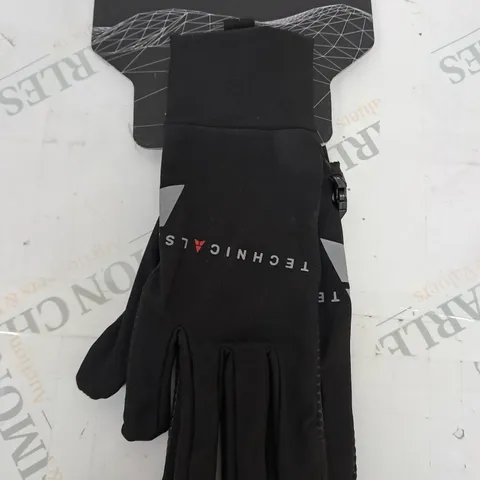 TECHNICALS HIGHLAND GLOVES IN BLACK - MED