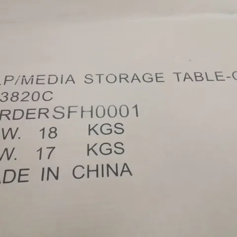 PALLET CONTAINING LARGE QUANTITY OF LP/MEDIA STORAGE TABLE -OAK-