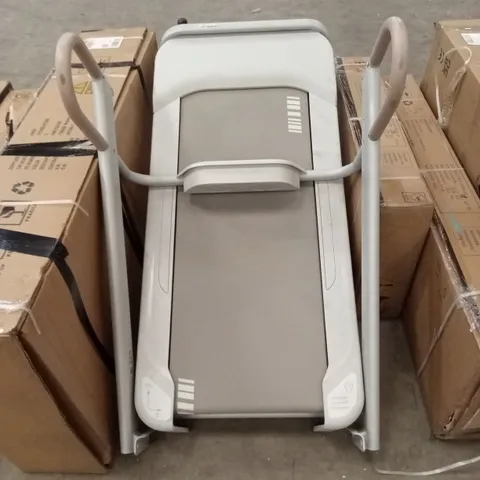 DECATHLON DOMYOS COMFORTABLE SMART TREADMILL