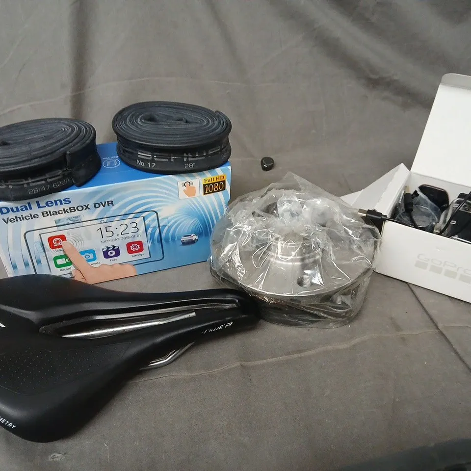 APPROXIMATELY 12 ASSORTED VEHICLE PARTS & ACCESORIES TO INCLUDE GOPRO ACCESSORY KIT, DUAL LENS VEHICLE BLACKBOX DVR, BIKE SEAT, ETC