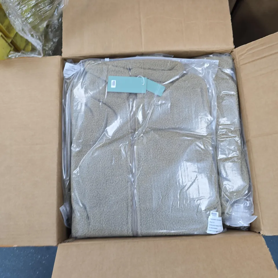 BOX OF APPROXIMATELY 25 ASSORTED CLOTHING TO INCLUDE: LA MAREY GREEN PLUSH JACKET