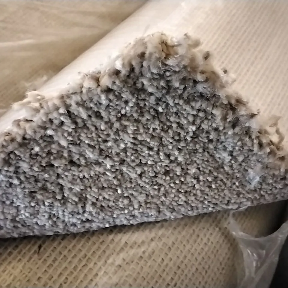 ROLL OF QUALITY PRIMO TWEEDS MALIBU CARPET APPROXIMATELY 4M × 3M