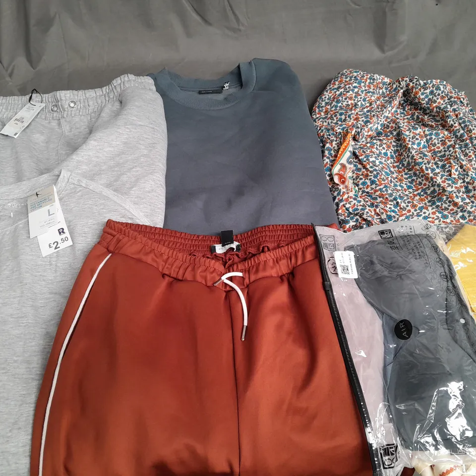 LARGE QUANTITY OF ASSORTED CLOTHING ITEMS TO INCLUDE PRIMARK, NEW LOOK AND ASOS