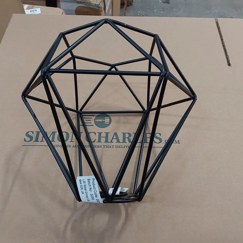 BOXED METAL PENDANT SHADE (1 BOX)
